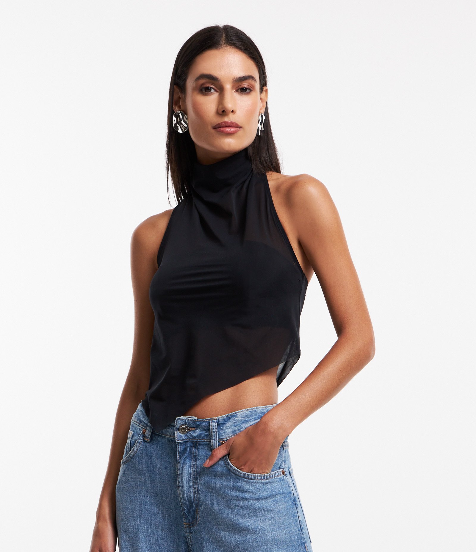 Blusa Cropped em Tule com Decote Halter e Barra Assimétrica Preto 1
