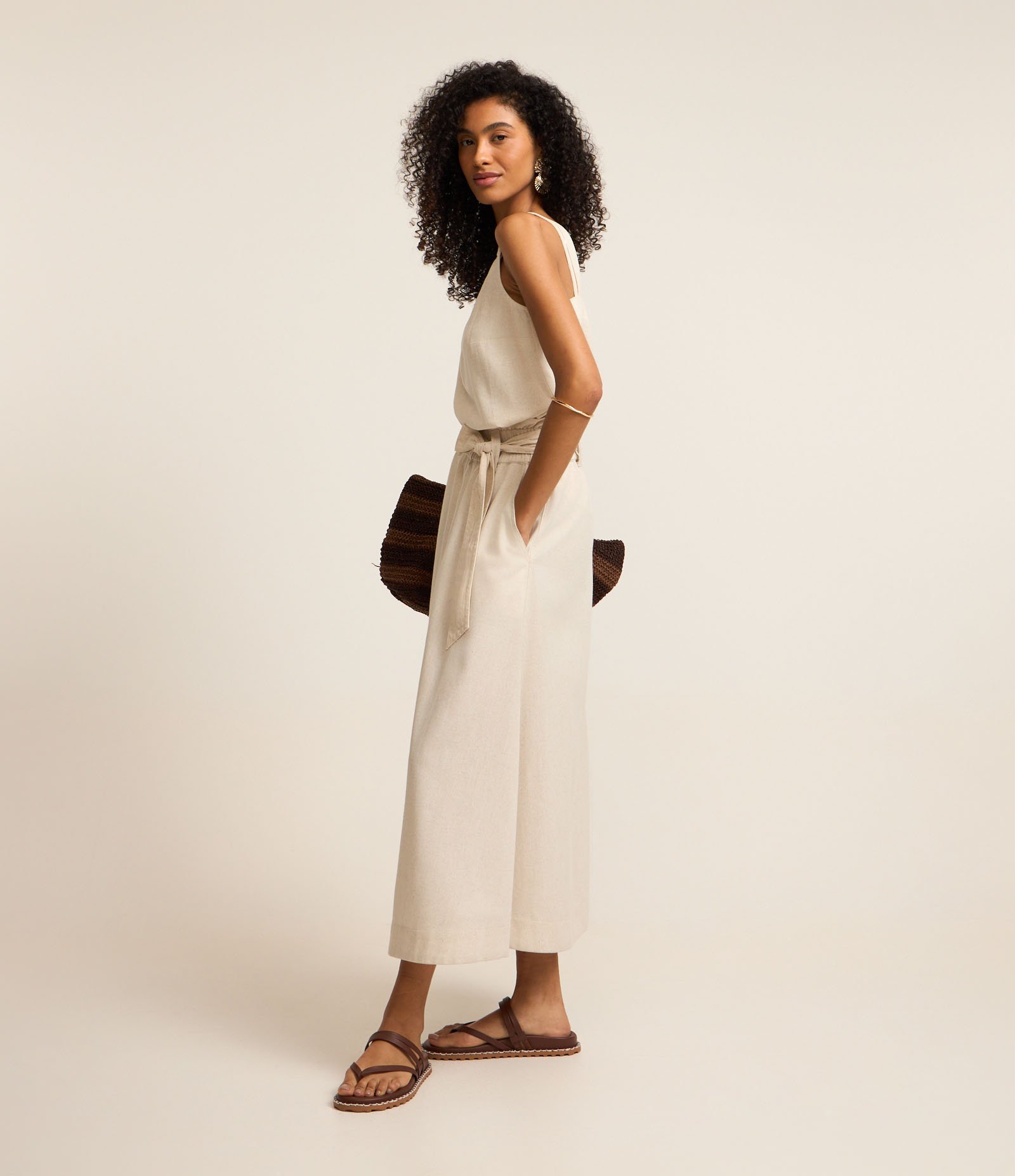 Saia Midi Clochard em Viscolinho com Cinto Faixa Off White 2