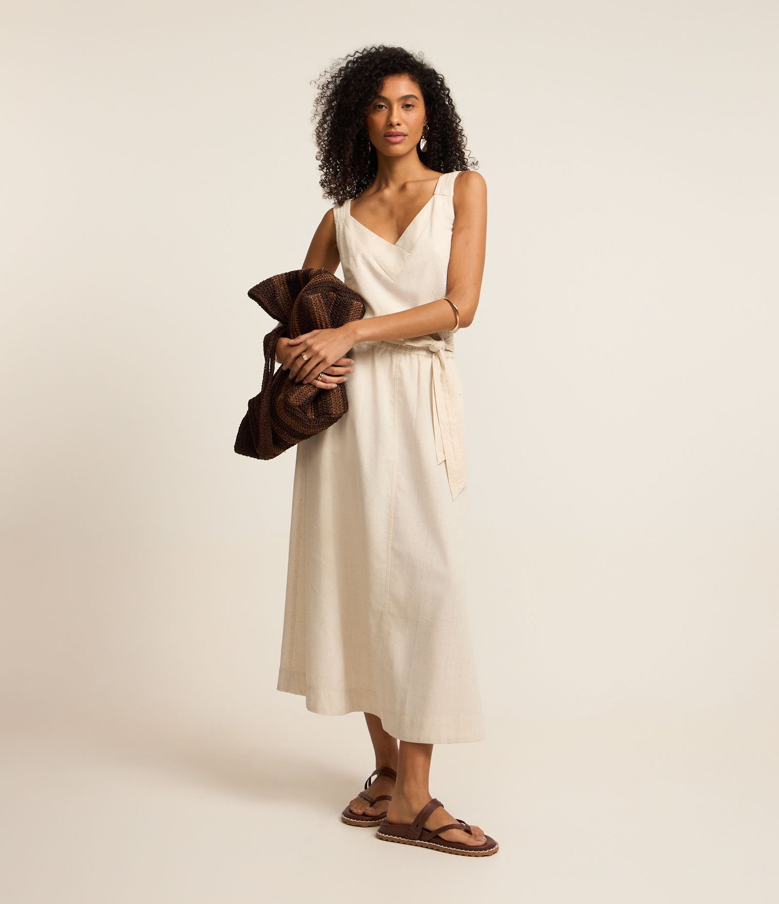 Saia Midi Clochard em Viscolinho com Cinto Faixa Off White 5