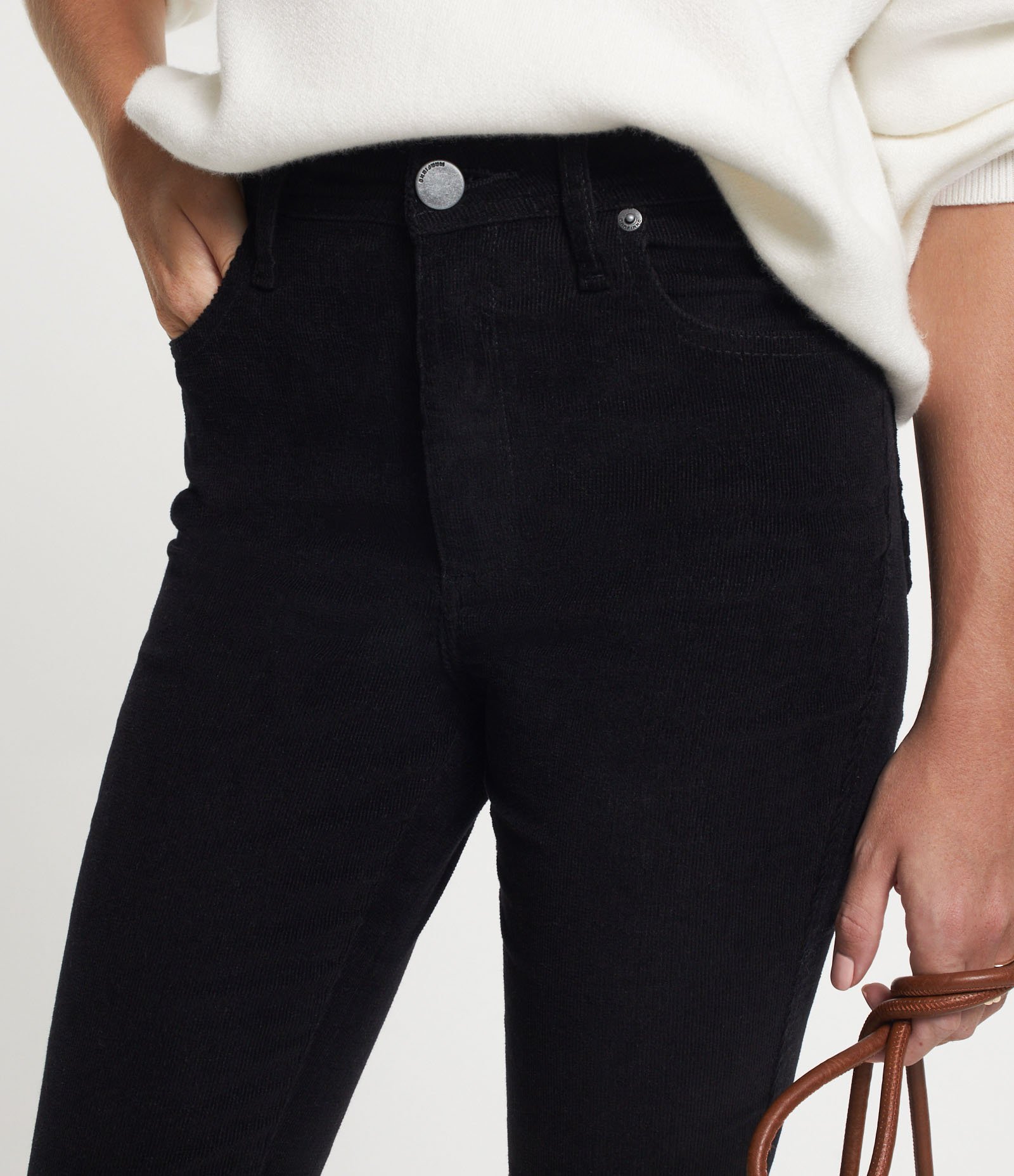 Calça Skinny em Veludo Cotelê Preto 4