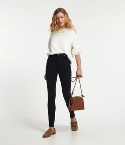 Calça Skinny em Veludo Cotelê