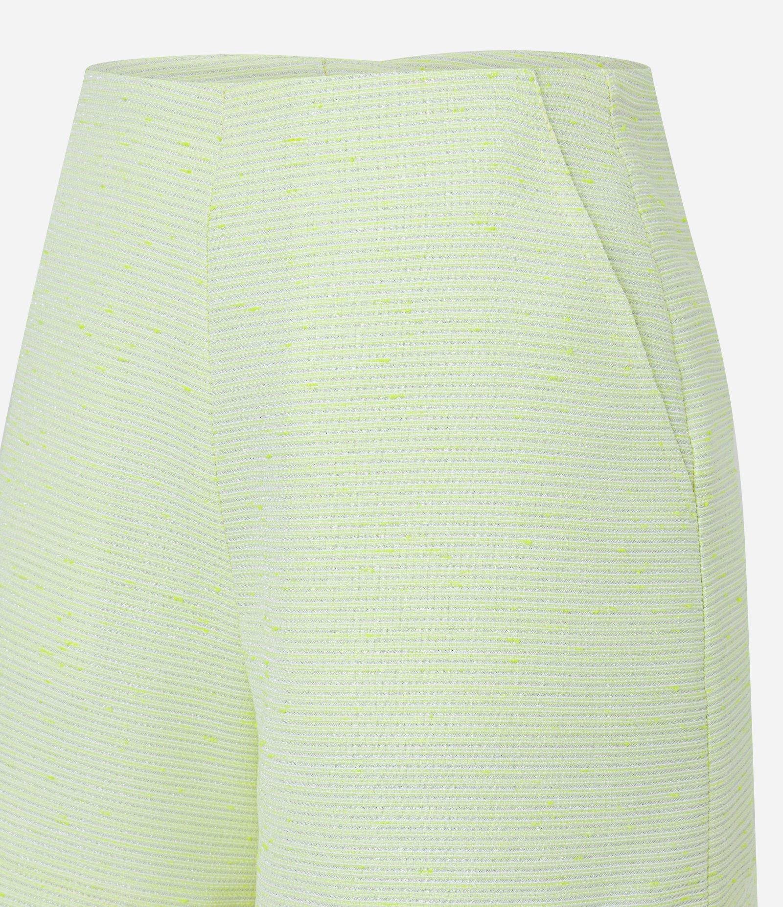 Short em Tweed com Detalhe Fio Metalizado e Padronagem de Listras Verde 6