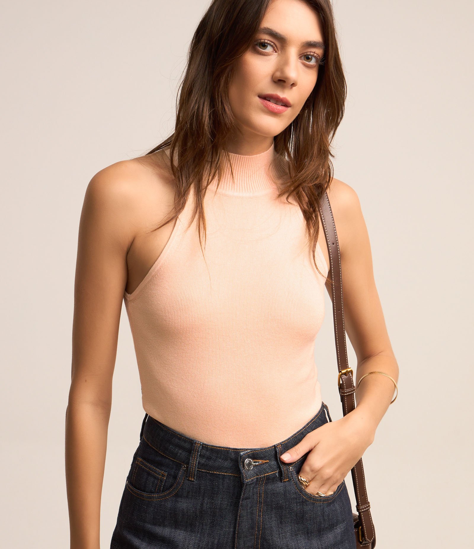 Blusa Básica em Viscose Canelada com Gola Halter Coral Claro 1