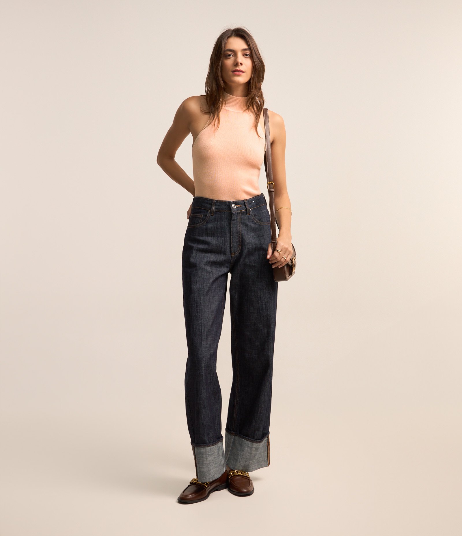 Blusa Básica em Viscose Canelada com Gola Halter Coral Claro 3