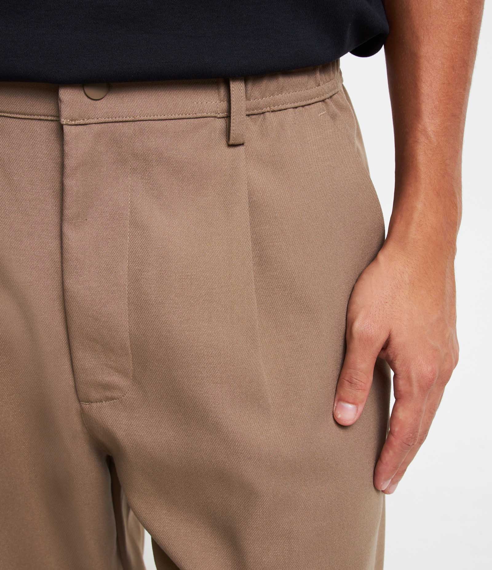 Calça Loose em Alfaiataria com Bolso Faca Marrom 4