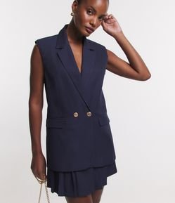 Colete Alfaiatado Risca de Giz com Abotoamento e Bolsos com Lapela