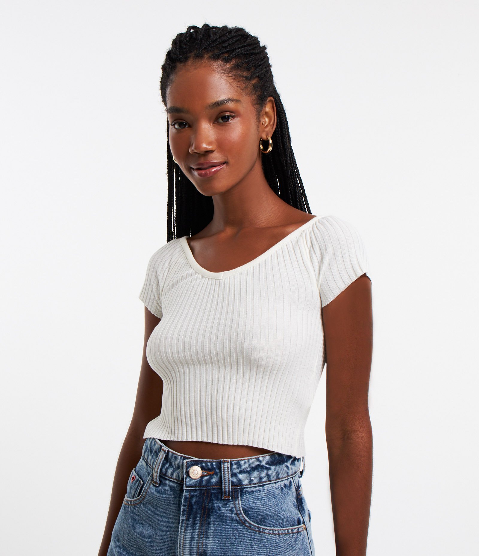 Blusa Manga Curta em Tricô com Decote Ombro a Ombro Branco Neve 1