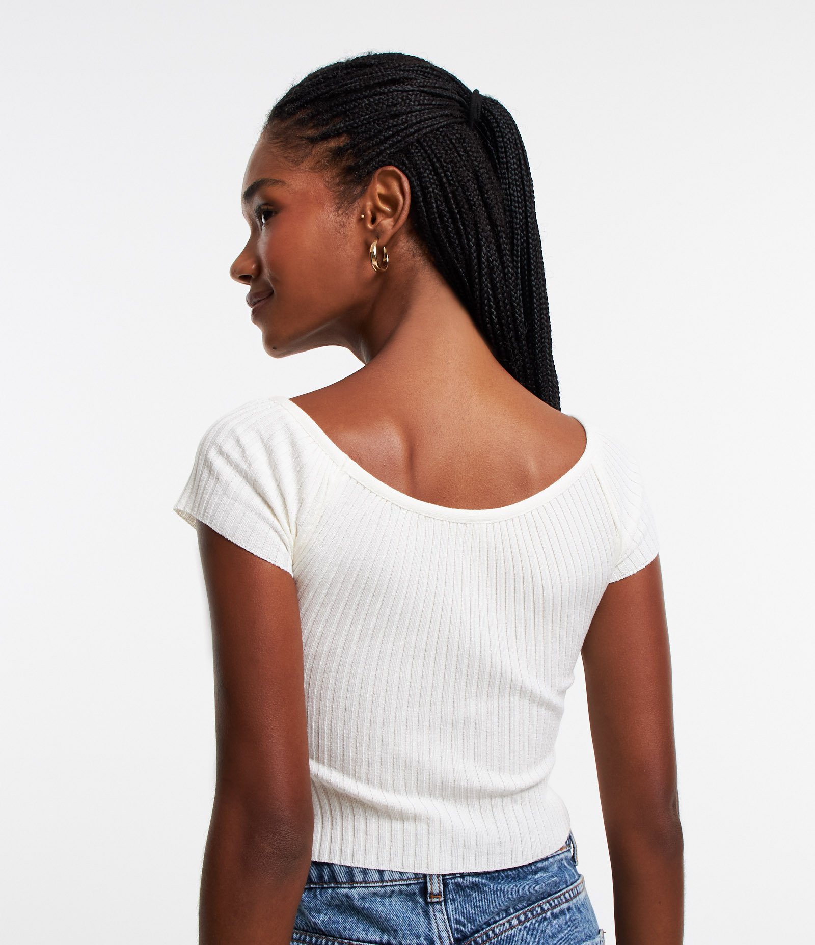 Blusa Manga Curta em Tricô com Decote Ombro a Ombro Branco Neve 3