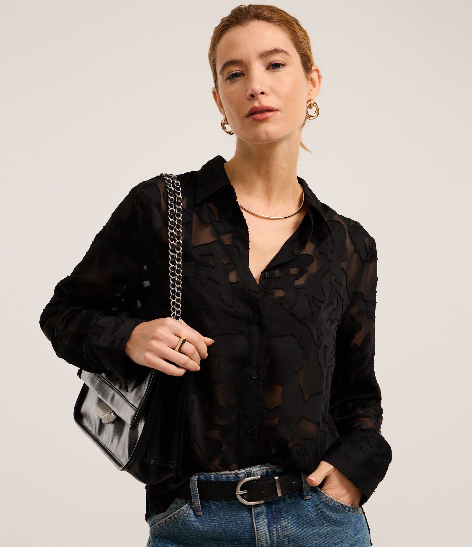 Camisa em Chiffon com Textura Devorê Preto 1