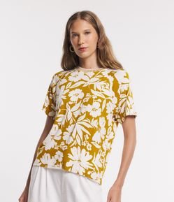 Blusa em viscose com Gola Texturizada e Estampa Floral Contrastante