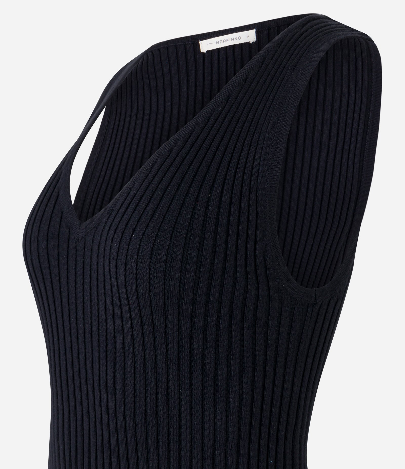 Blusa Canelada em Tricô com Decote V Preto 5