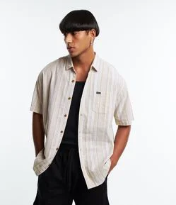Camisa Relaxed com Textura de Tela e Listras Verticais de Cânhamo