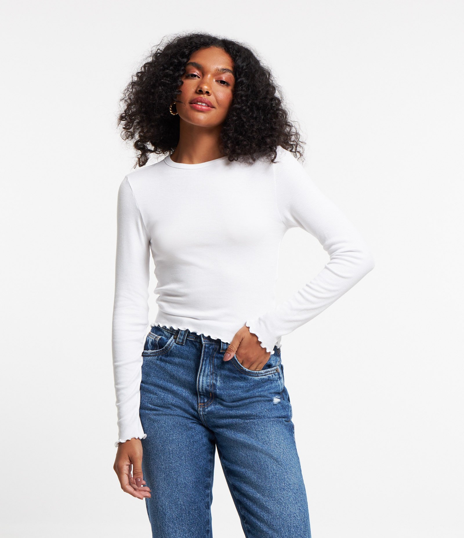 Blusa Manga Longa em Viscose com Frufru nos Punhos e Barra Branco 1