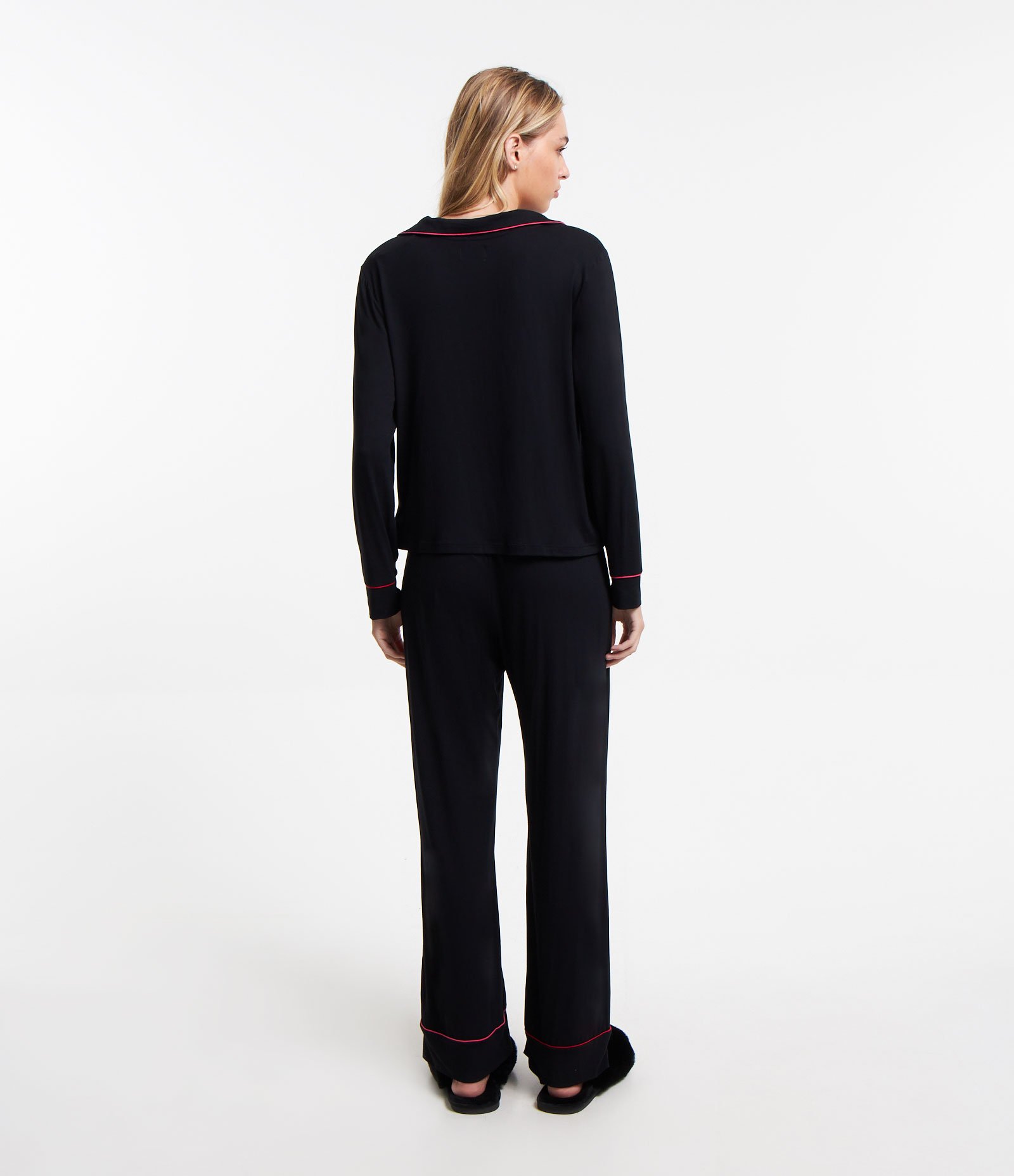 Pijama Americano Longo em Viscolycra com Detalhes Contrastantes Preto/Vermelho 2