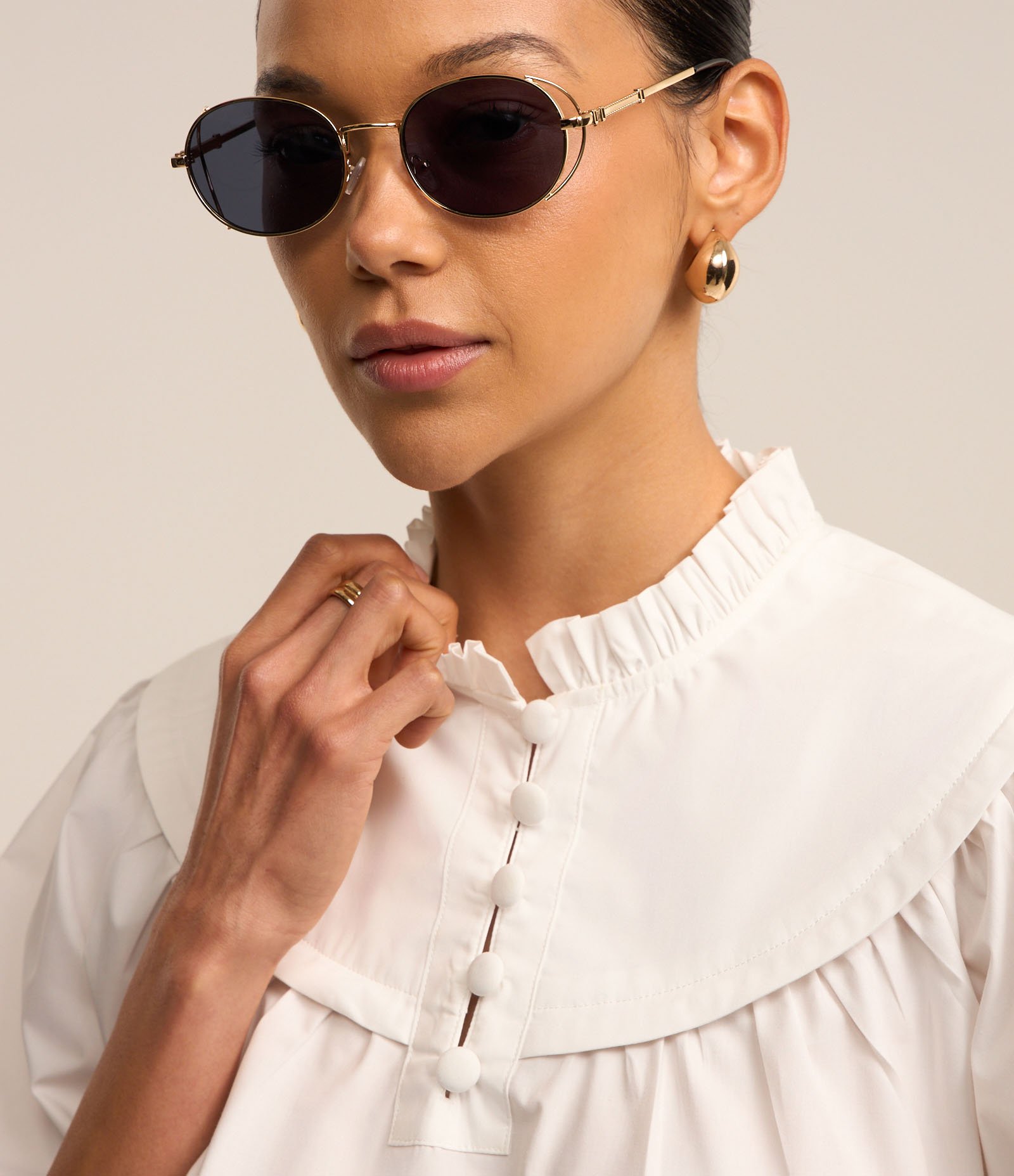 Blusa em Tricoline com Pala Arredondada e Abotoamento na Gola Branco 3