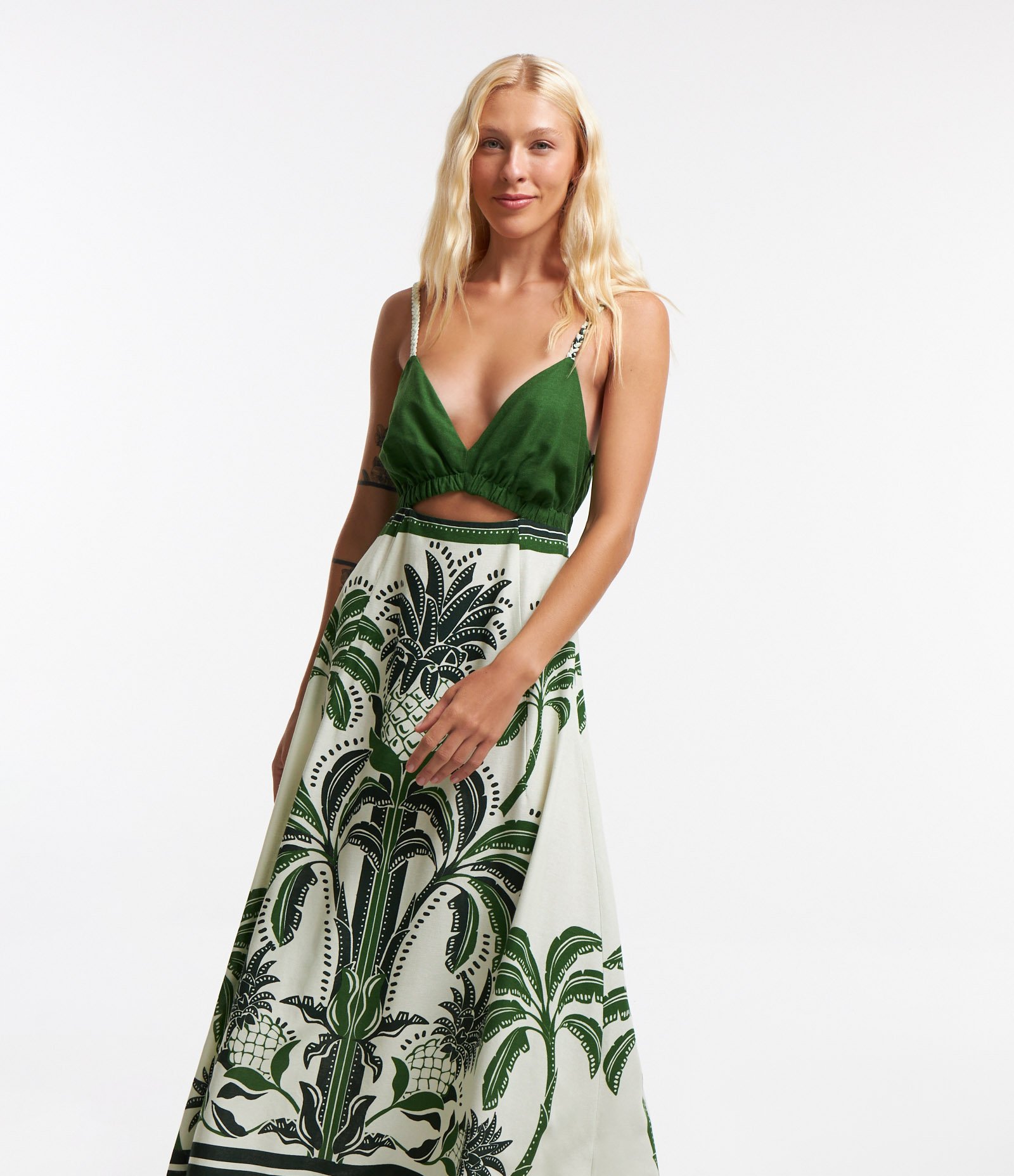 Vestido New Midi em Viscose com Linho Alcinha Trançada e Estampa Tropical Verde 2