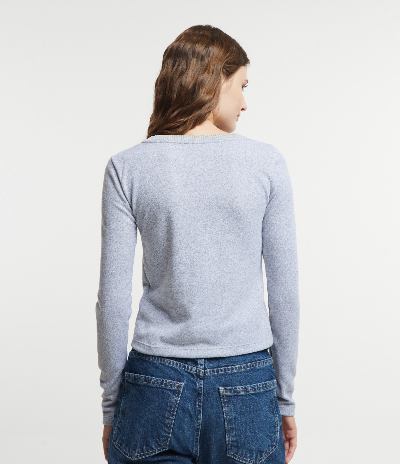 Blusa Básica em Meia Malha com Decote Coração Cinza 3