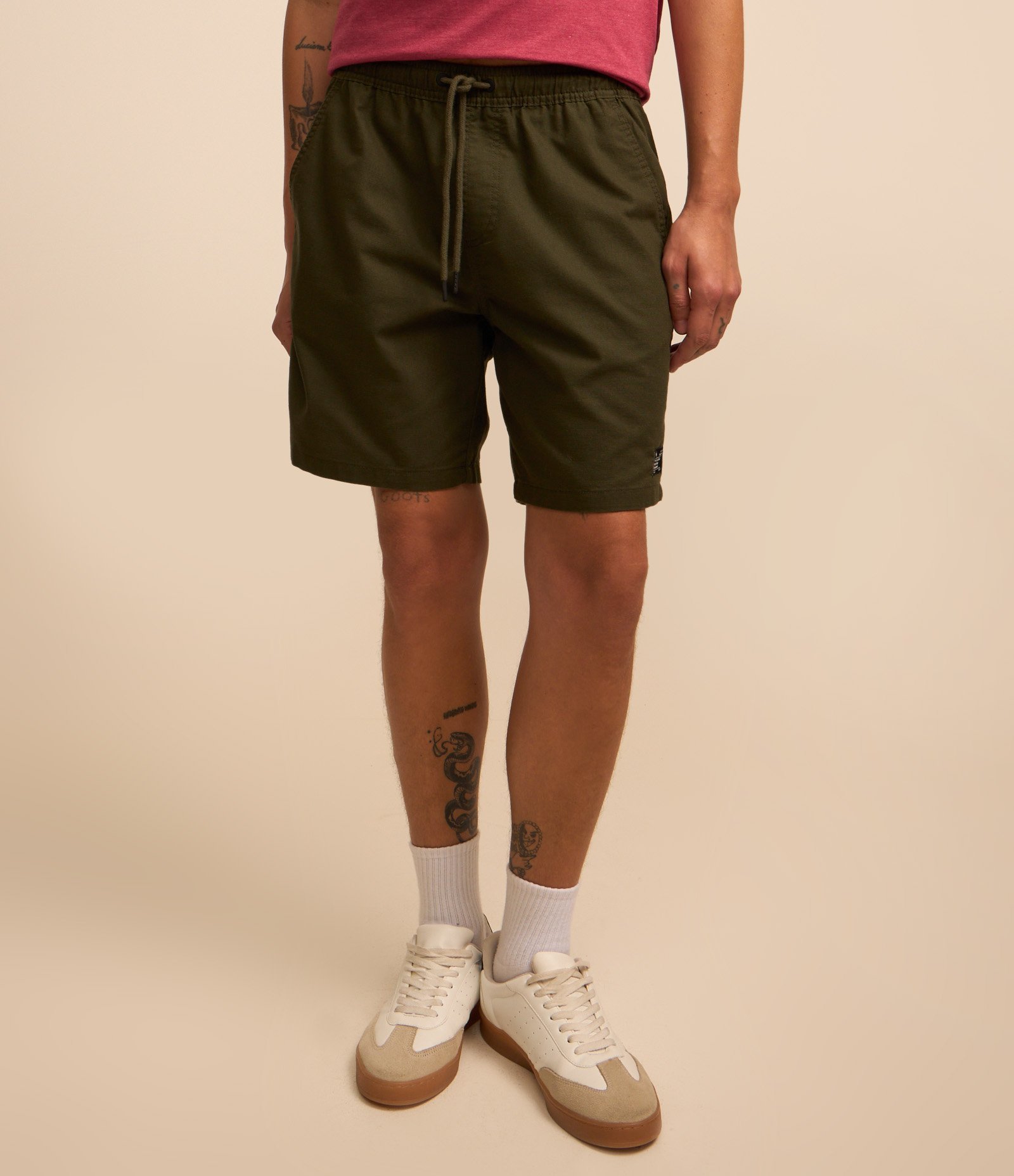 Bermuda Texturizada com Cós Elástico e Cordão para Ajuste Verde 3