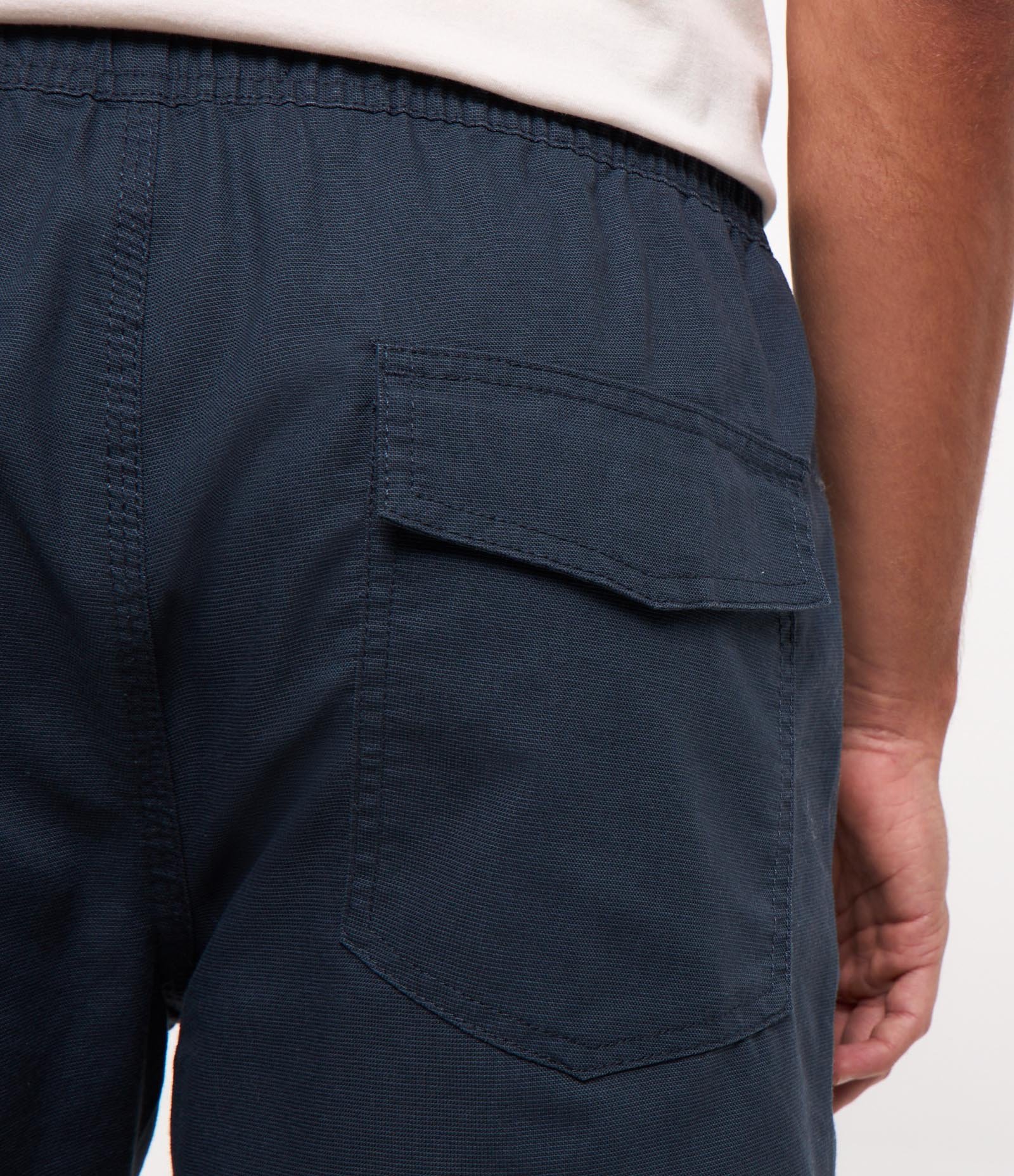 Bermuda Texturizada com Cós Elástico e Cordão para Ajuste Azul 5