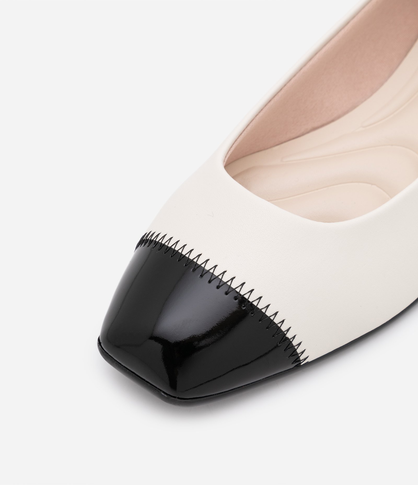 Sapatilha Comfort com Biqueira e Tornozeleira Moleca Off White 5