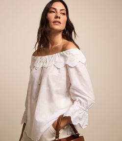 Blusa Ombro a Ombro em Laise com Babados