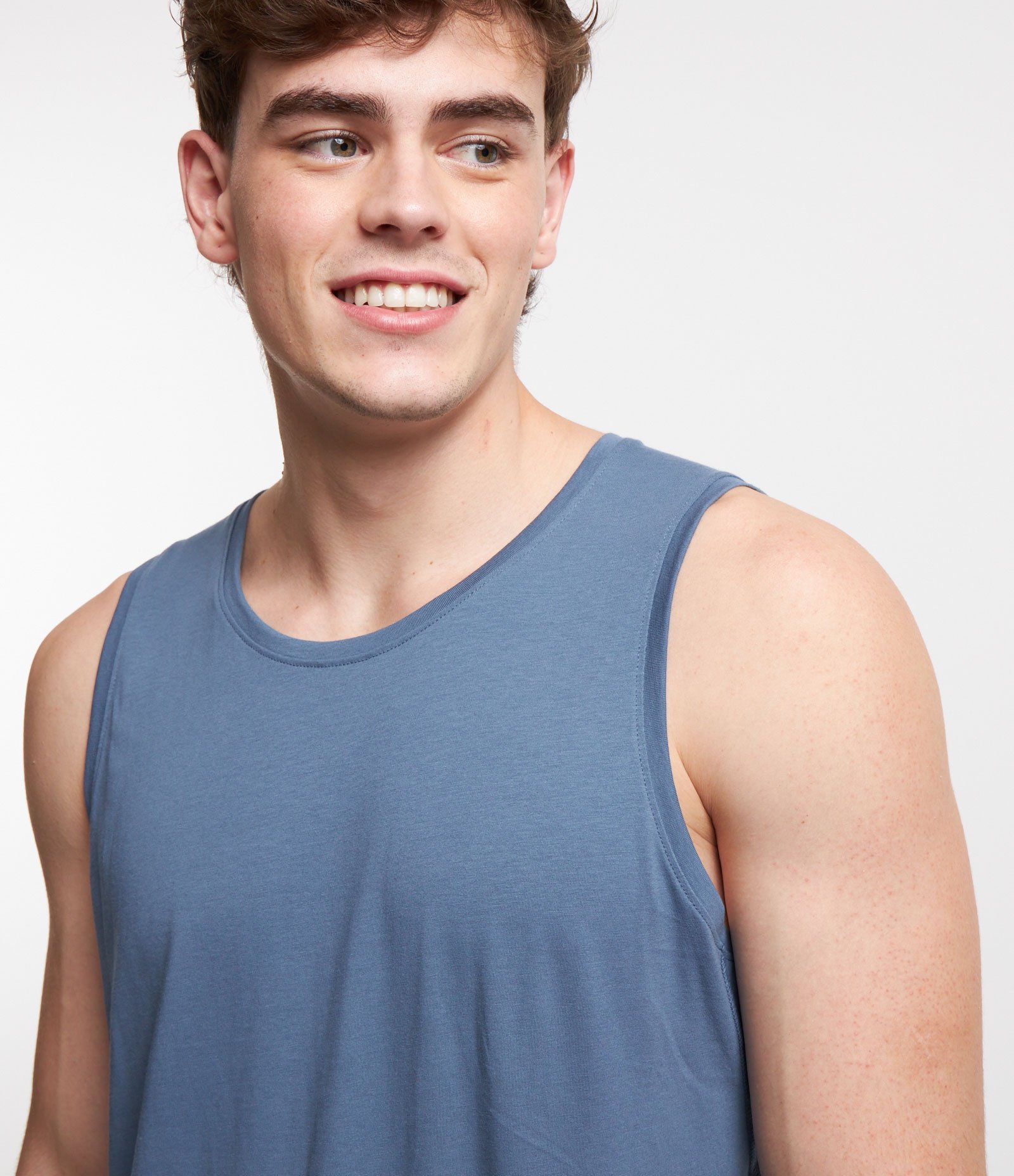 Regata Esportiva em Algodão Peruano com Gola Redonda Azul 3