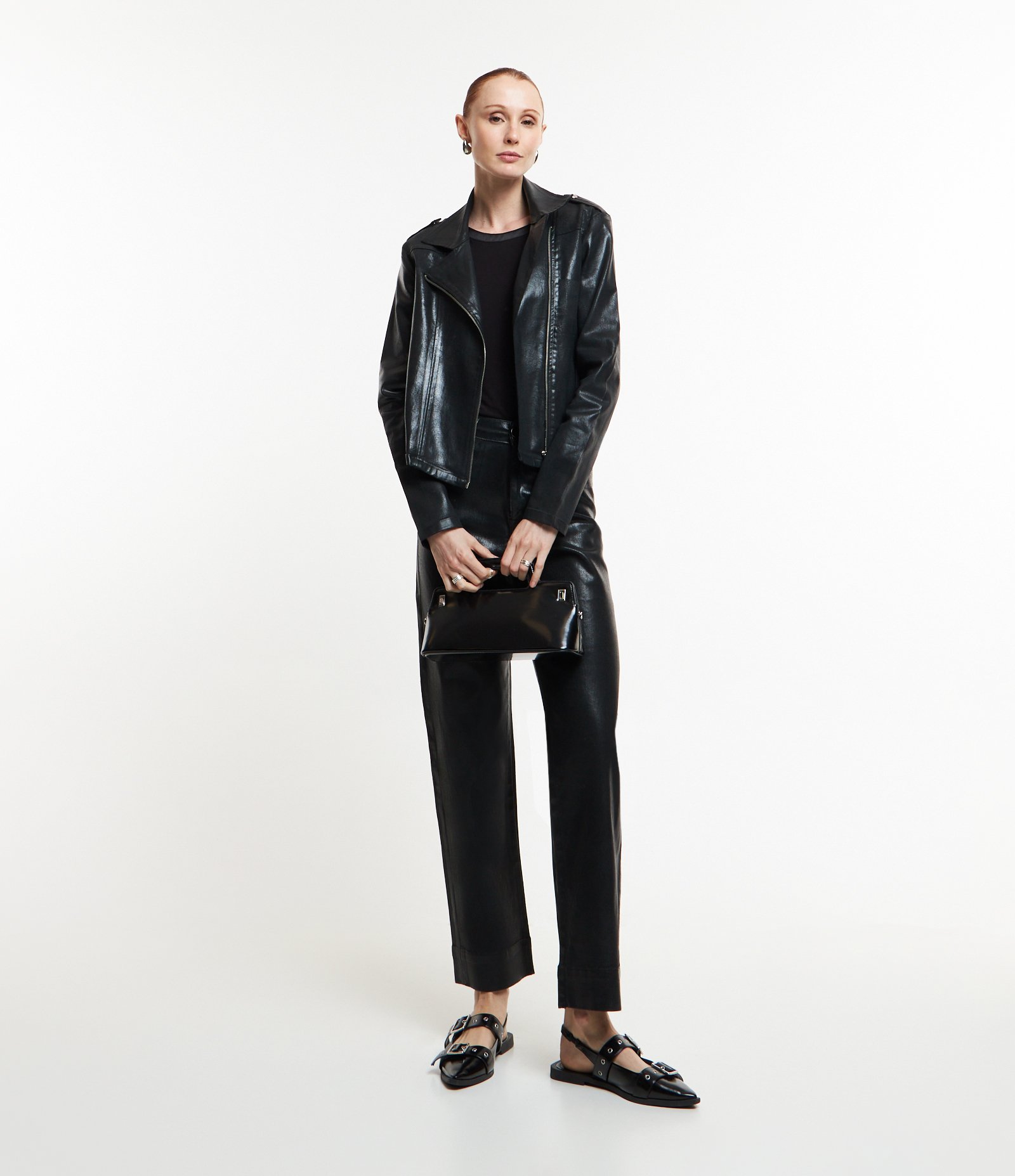 Jaqueta Biker em Jeans Resinado com Lapelas Preto 2