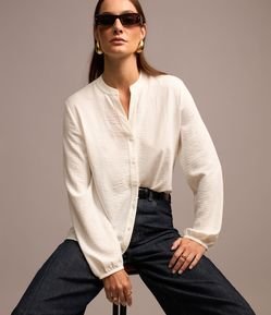 Camisa em Airflow com Gola Padre