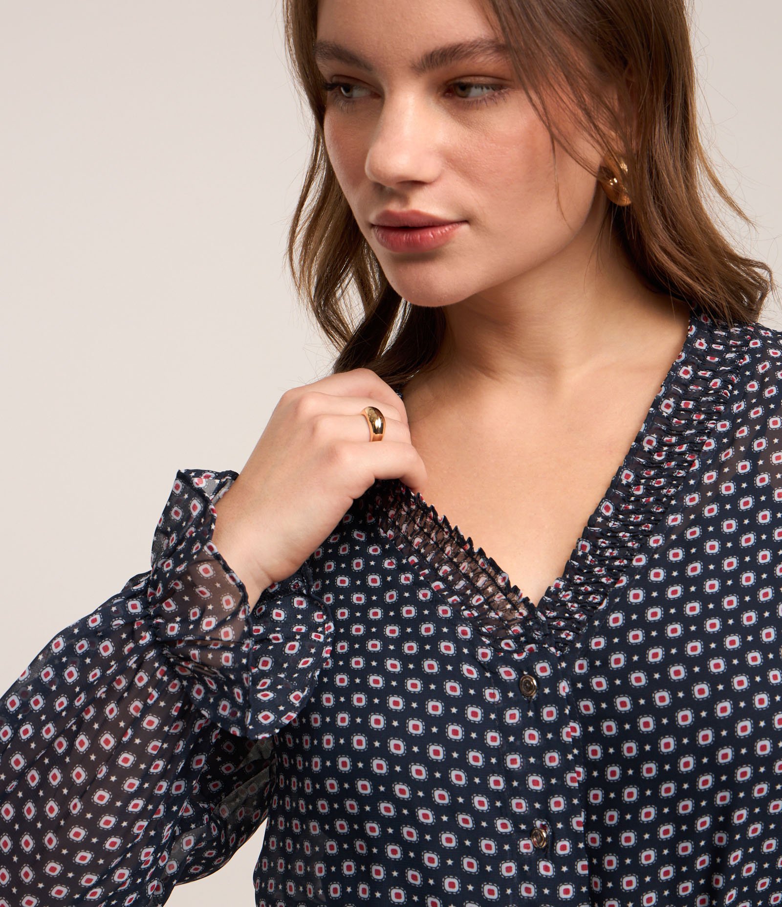 Vestido Curto em Chiffon com Manga Evasê e Estampa Abstrata Azul 3