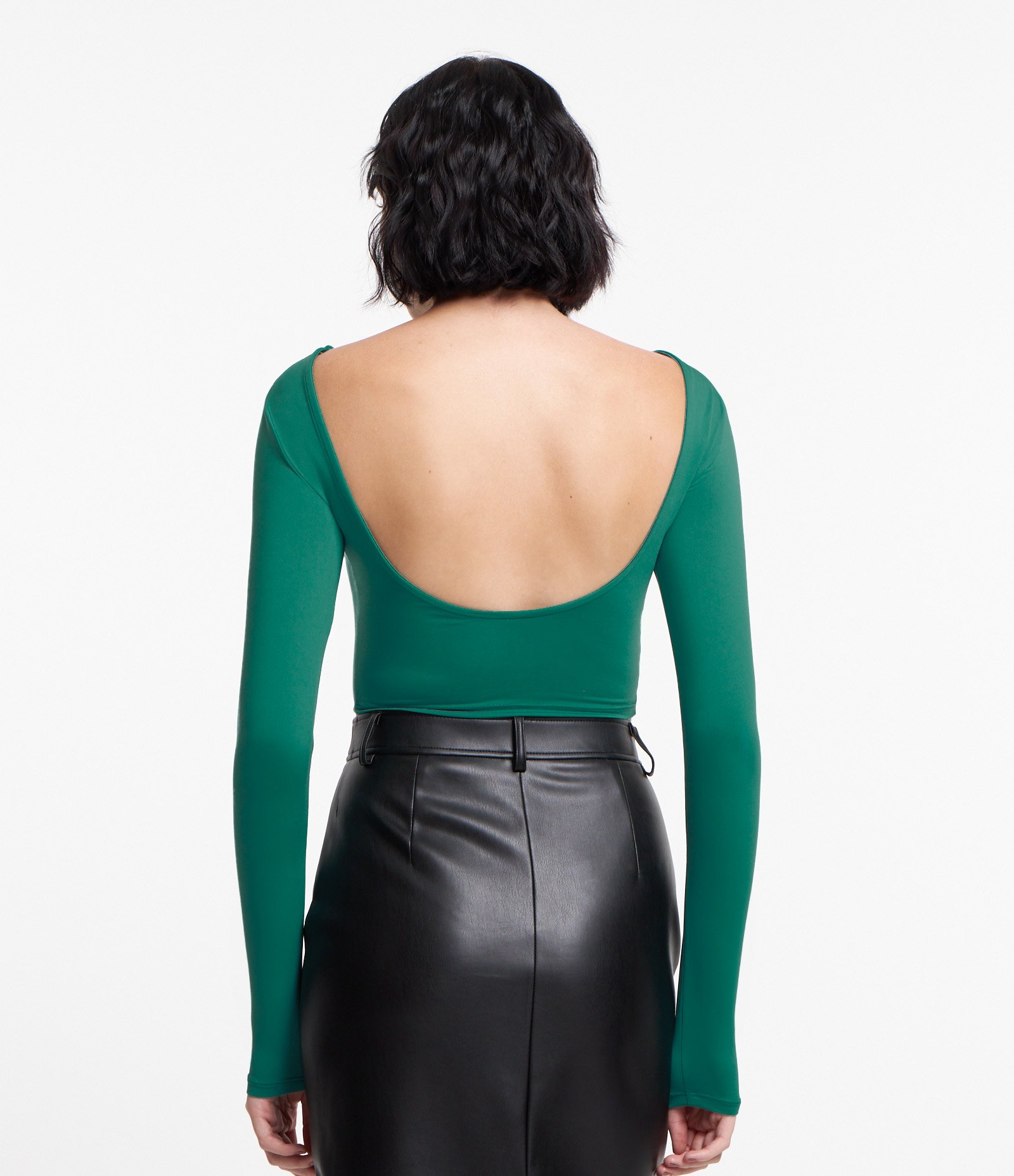 Blusa em Meia Malha com Abertura nas Costas em U Verde 3