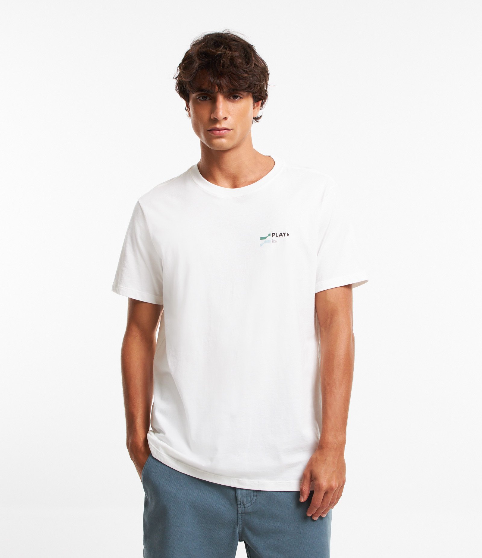 Camiseta Comfort em Algodão Estampa Ondas Geométricas Branco 3