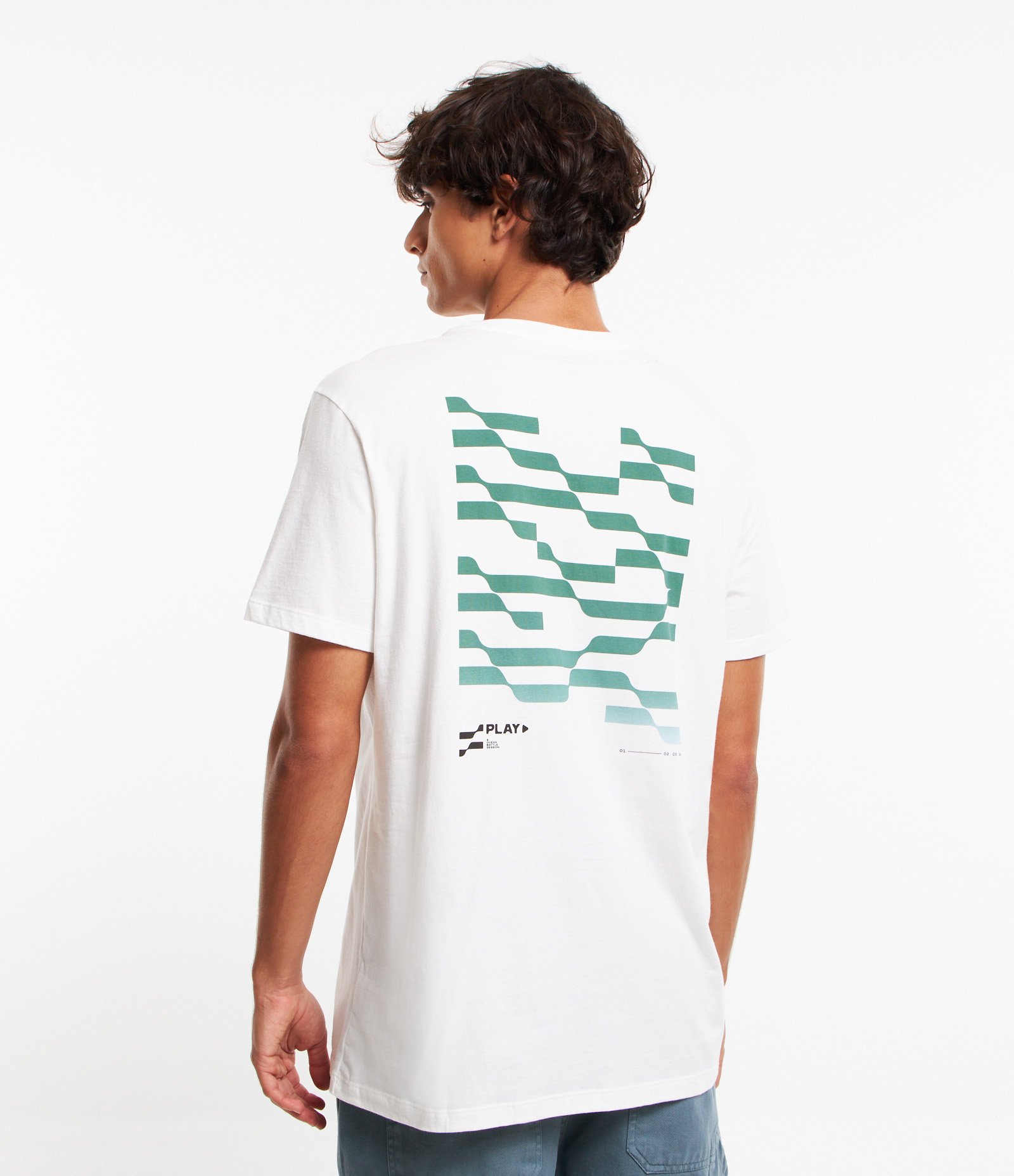 Camiseta Comfort em Algodão Estampa Ondas Geométricas Branco 5
