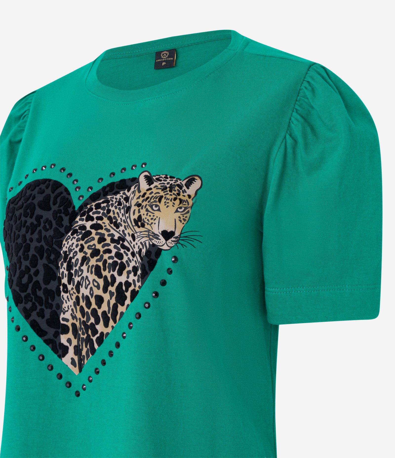 Camiseta em Meia Malha com Manga Bufante e Estampa Onça em Coração Verde 7