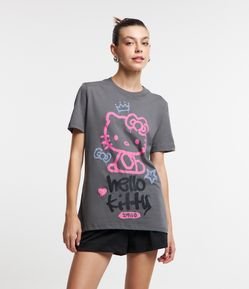 Camiseta Alongada em Meia Malha com Estampa Estilo Pichado Hello Kitty