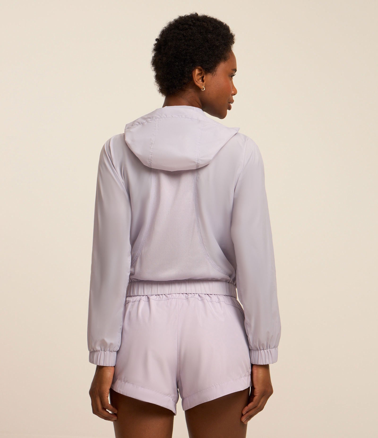 Jaqueta Cropped Quebra Vento com Capuz Roxo 3