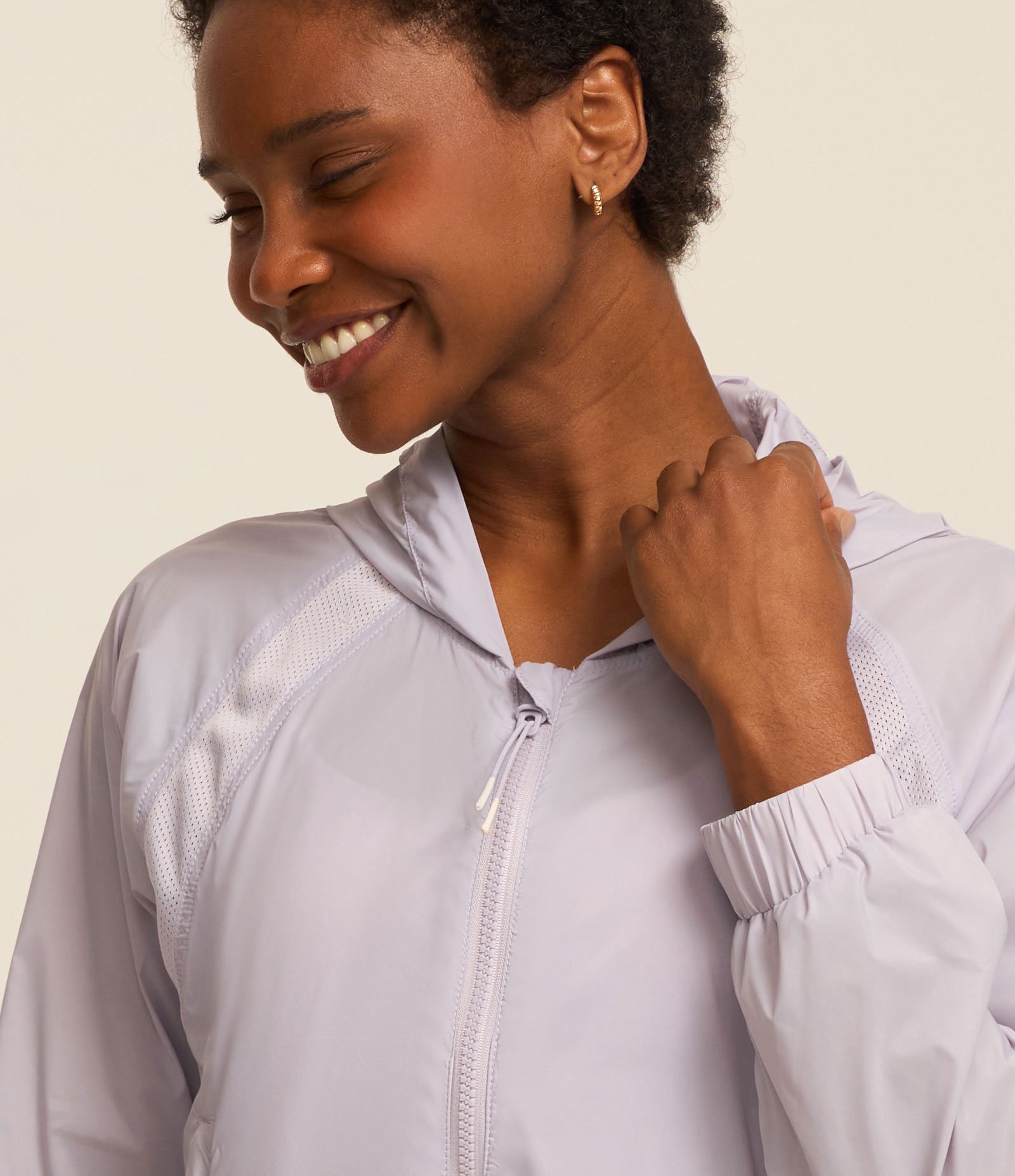 Jaqueta Cropped Quebra Vento com Capuz Roxo 4