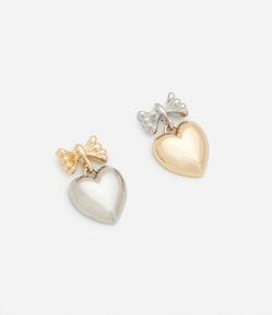 Brinco Pequeno em Metal Bicolor com Laço e Coração