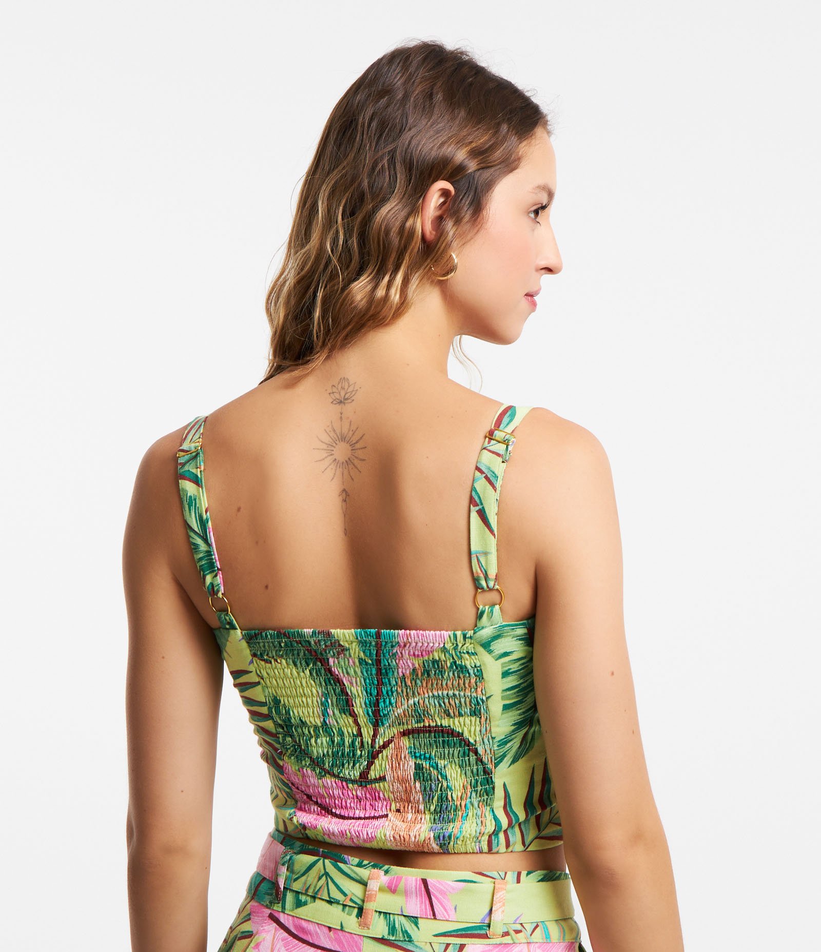 Blusa Cropped de Alça em Viscose com Linho e Estampa de Folhagem Verde 3