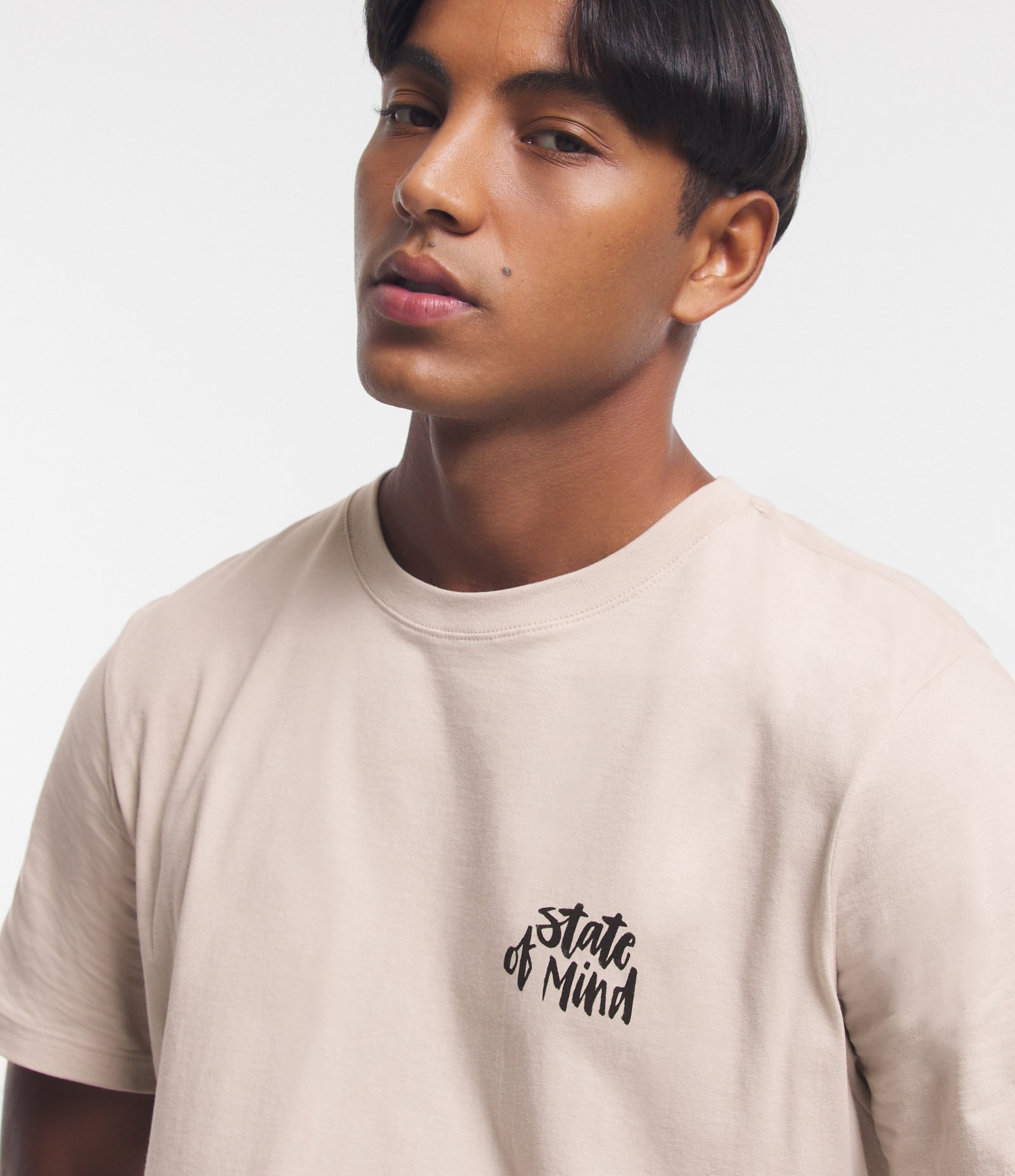 Camiseta Comfort em Algodão com Estampa State Of Mind Bege 5