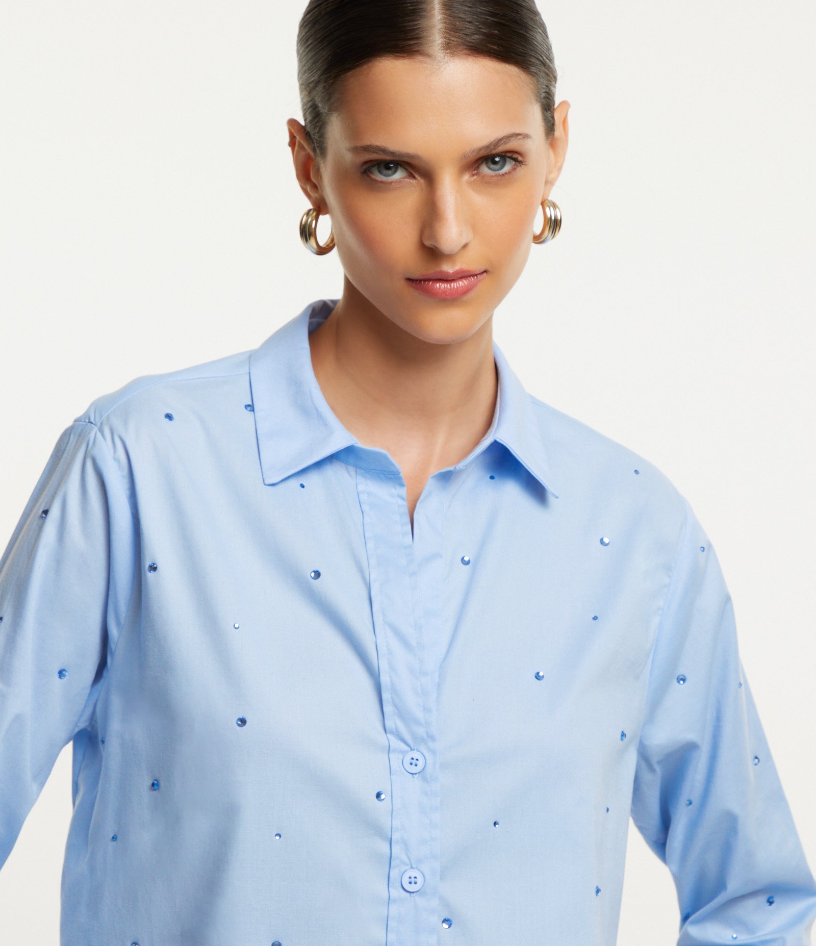 Camisa em Tricoline com Mangas 3/4 e Aplicação de Hotfix Frontal Azul 3