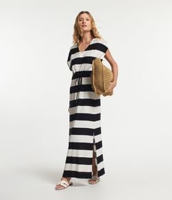 Vestido Midi em Viscose com Ajuste na Cintura e Estampa Listrada