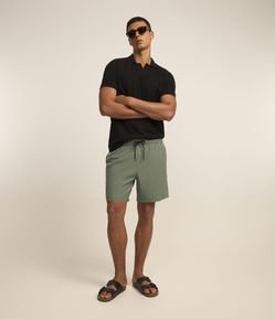 Bermuda de Banho com Cós Elástico e Bolsos