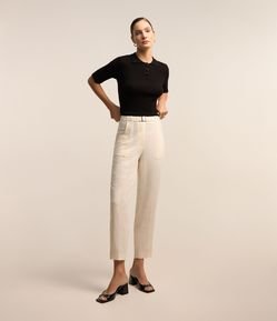 Calça Cenoura em Crepe Airflow com Cinto Elástico