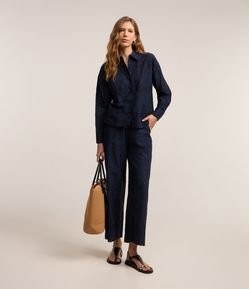 Calça Reta em Laise com Textura de Bolinha Vazadas