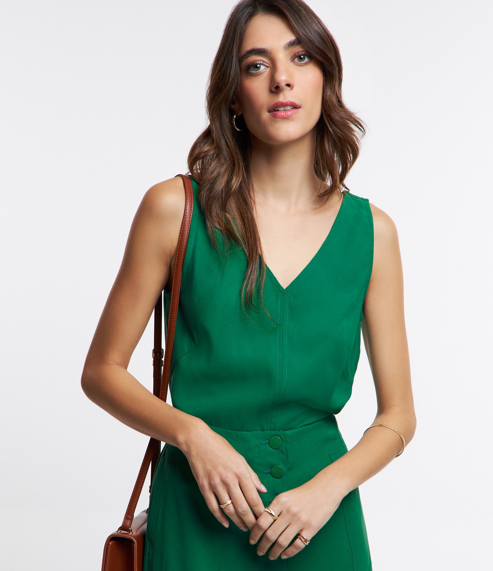 Blusa em Viscose com Decote V e Efeito Sarjado Verde 1