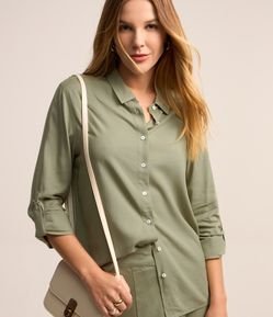 Camisa Básica em Viscolinho com Detalhe na Manga