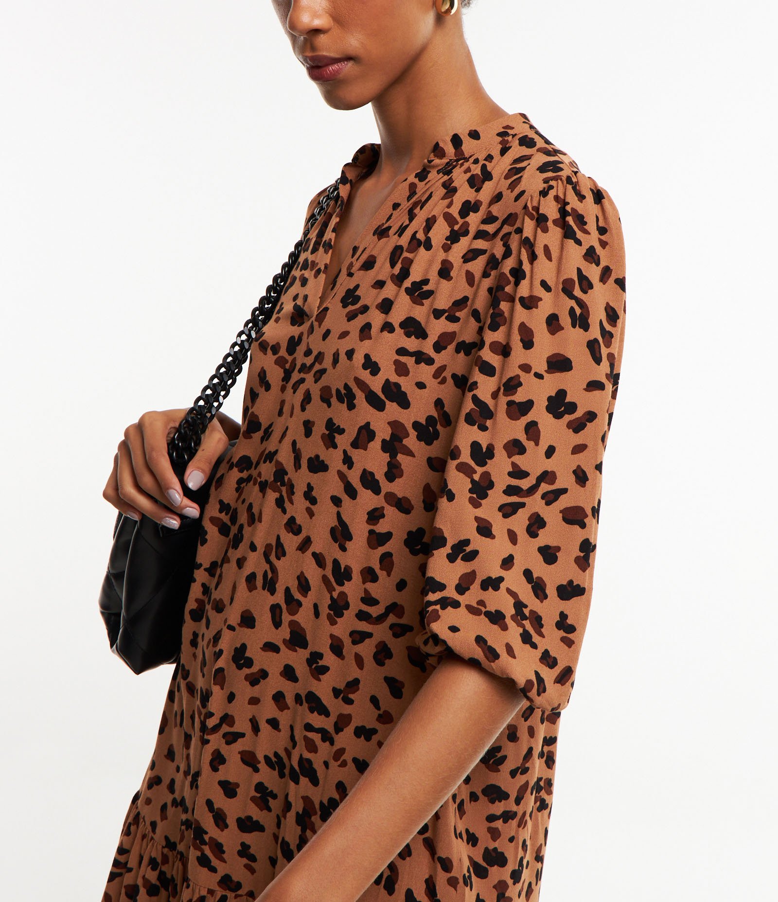 Vestido em Viscose com Manga Bufante e Estampa Animal Print Marrom 5