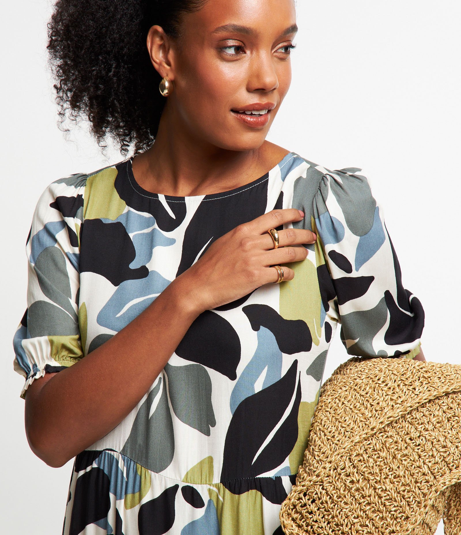 Vestido Midi em Viscose com Manga Bufante e Recortes Franzidos na Saia Multicores 4