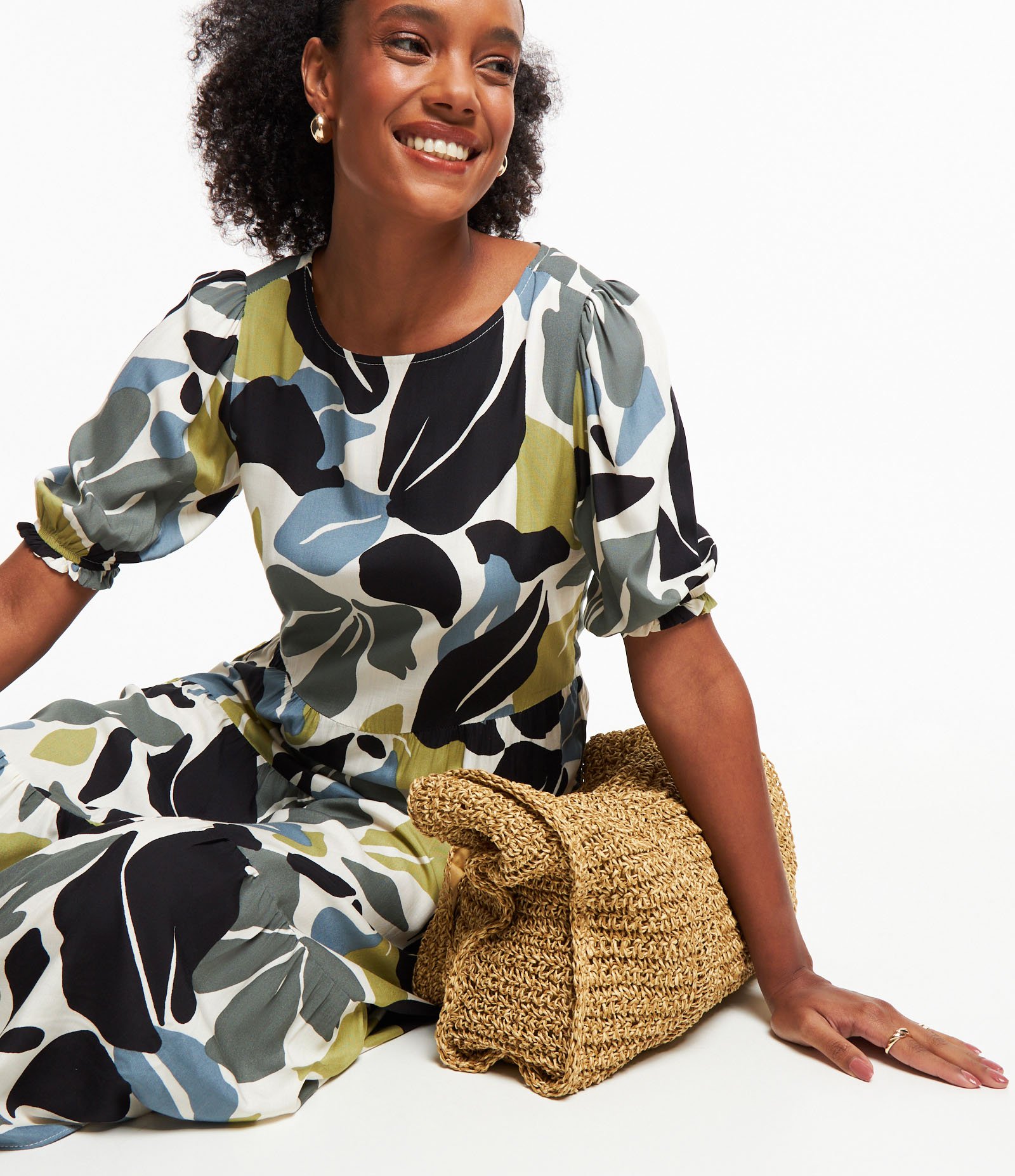 Vestido Midi em Viscose com Manga Bufante e Recortes Franzidos na Saia Multicores 5