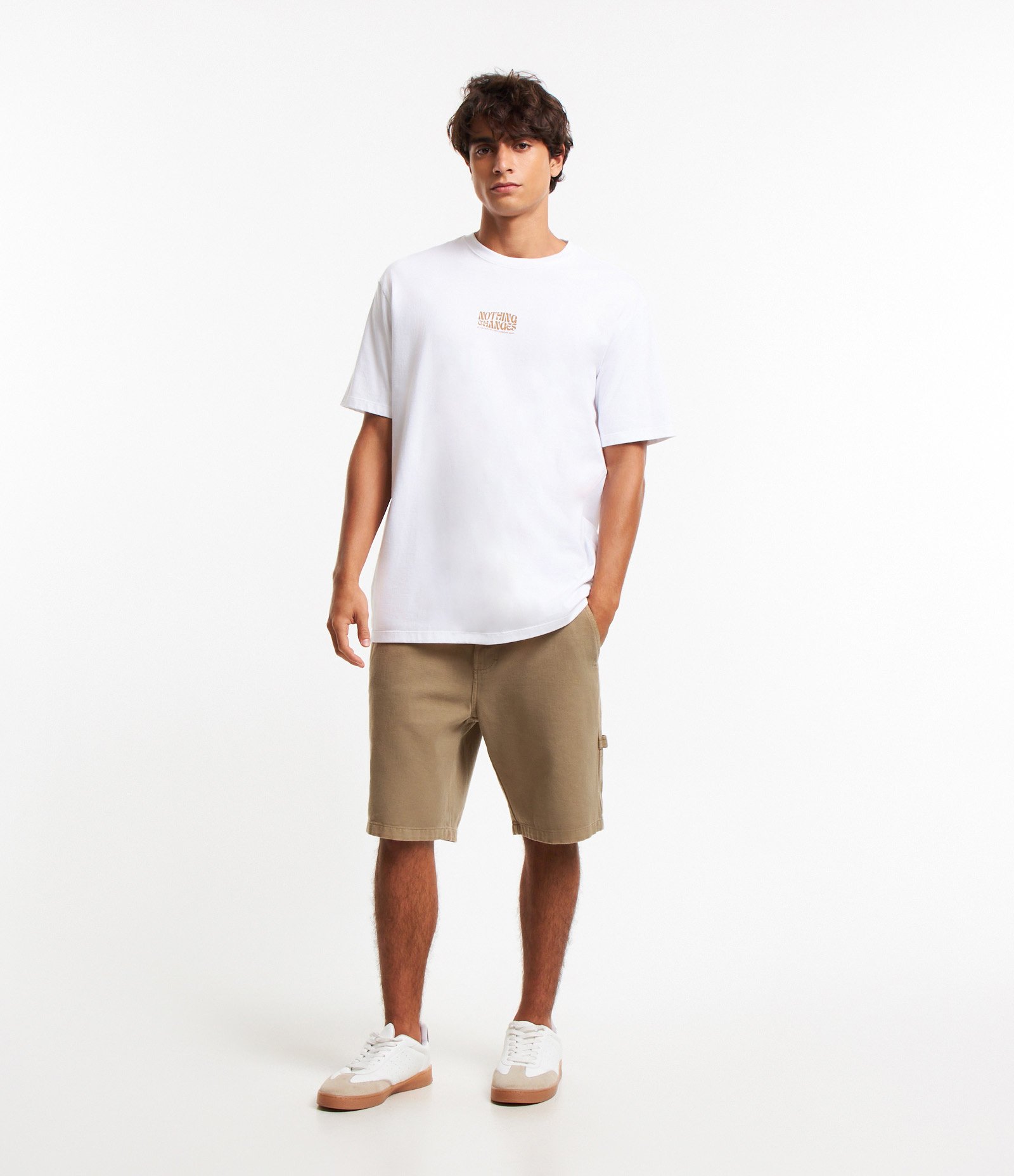 Bermuda em Sarja Carpinteiro com Bolsos Marrom 1